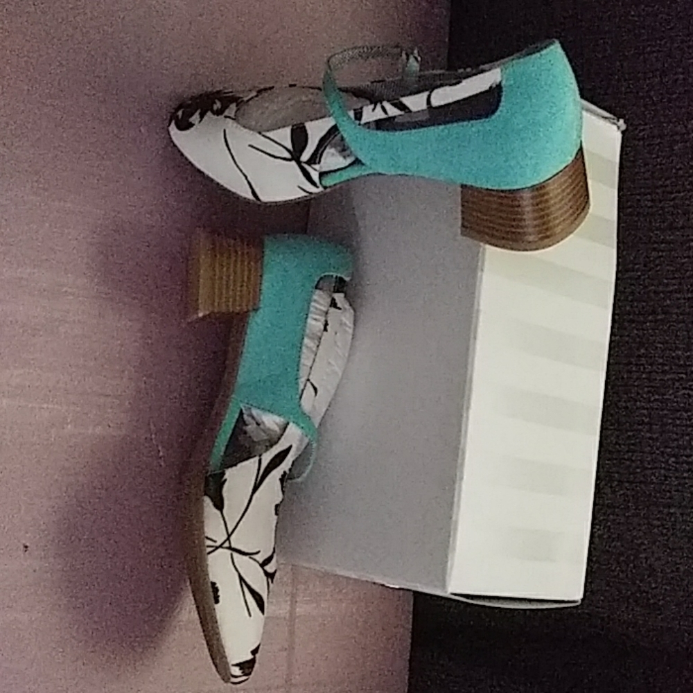 Shoe